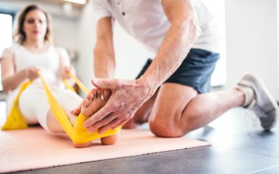 Physical Therapy And Podiatry Go Hand-In-Hand! (Or Foot-In-Foot?)